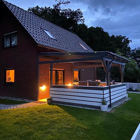 Strandhaus Mathea - Ruhige Lage Direkt Am Fleesensee - Parkplatz, Kamin, Sauna - Familienfreundlich Unter Gohren Bagian luar foto